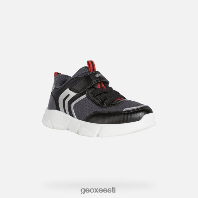 must/hõbedane ZZ2TH21268 Geox aril poiss
